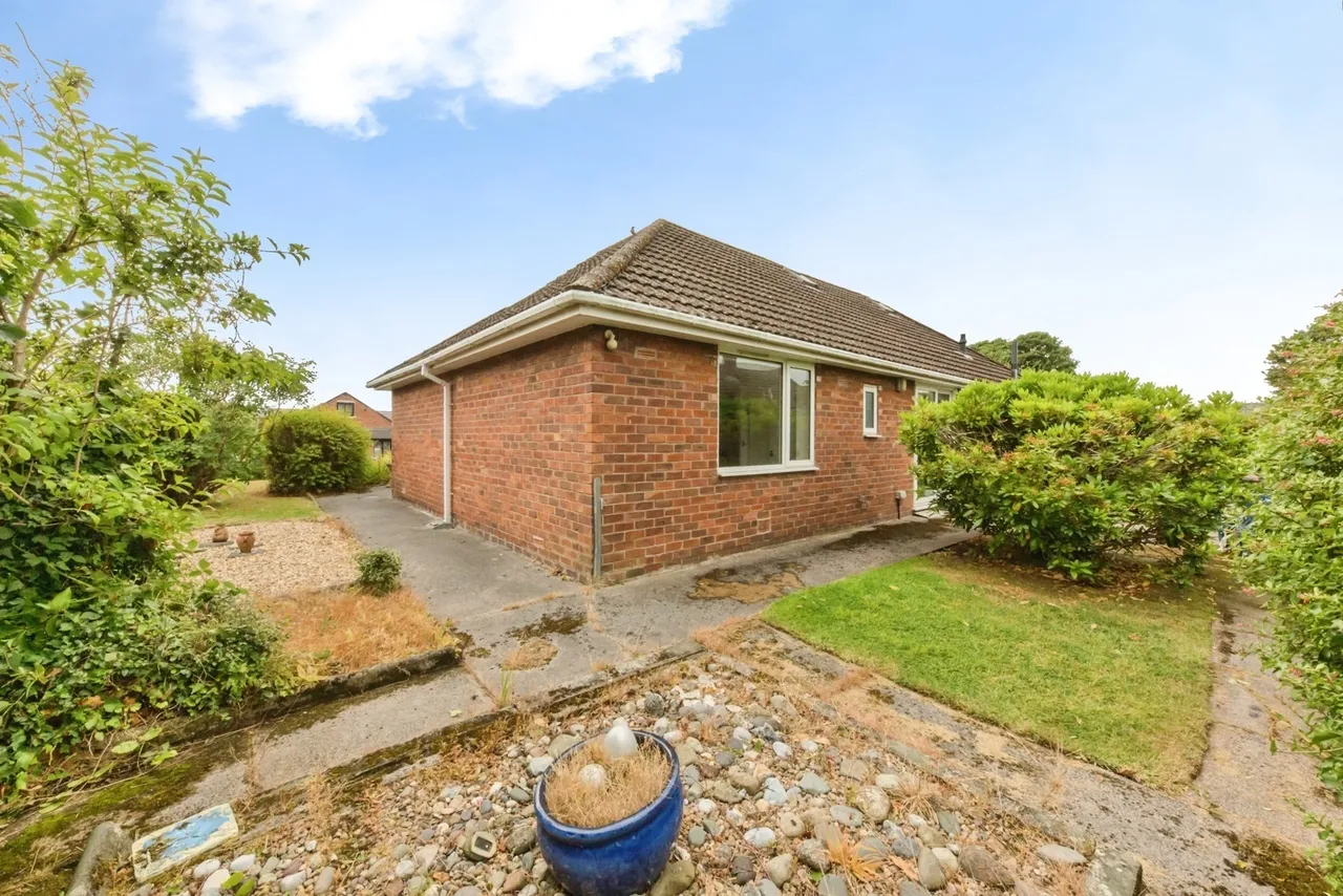 Pexhill Drive, MACCLESFIELD, Cheshire, SK10, photo 4