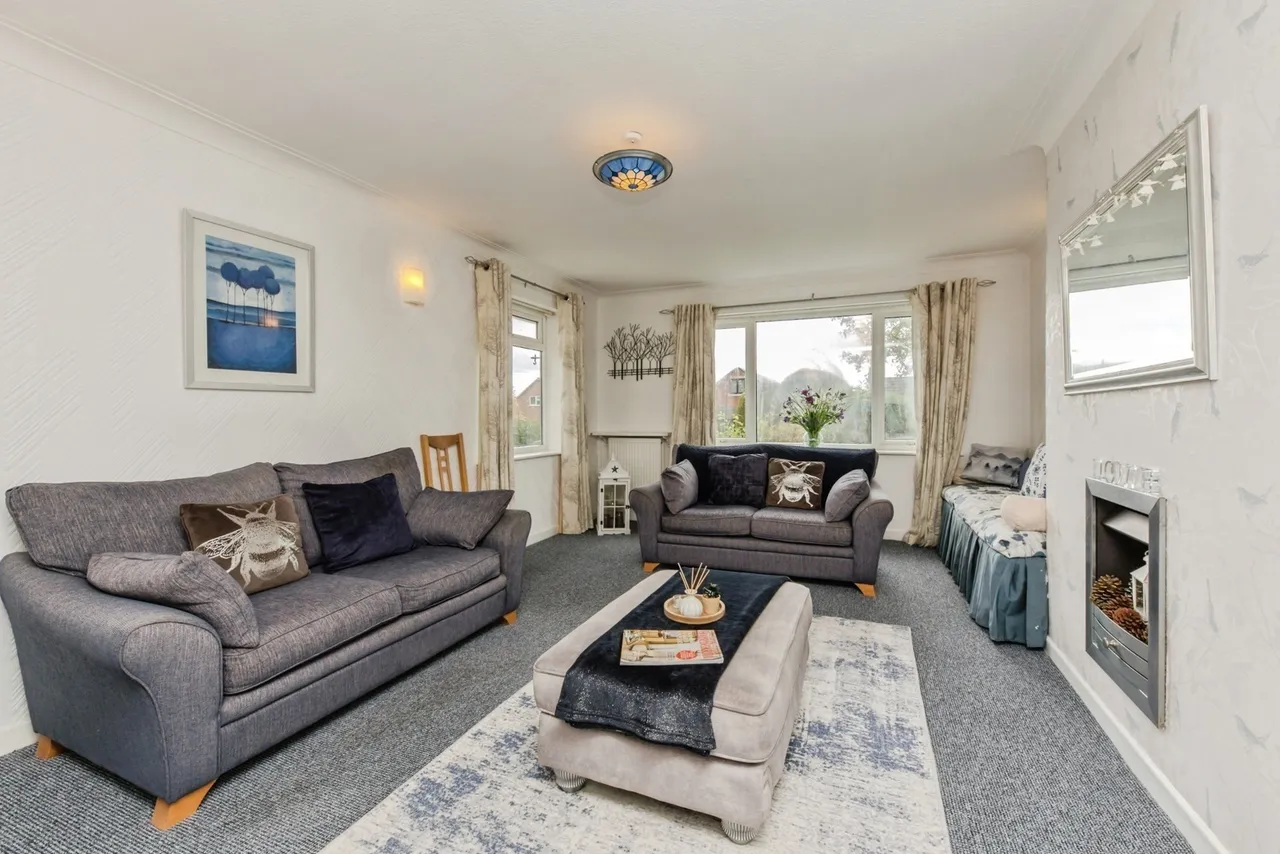 Pexhill Drive, MACCLESFIELD, Cheshire, SK10, photo 2