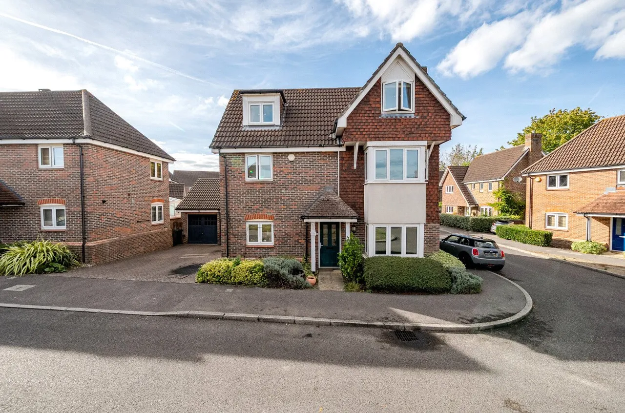 4 bed house for sale, Michael Lane, Guildford, GU2