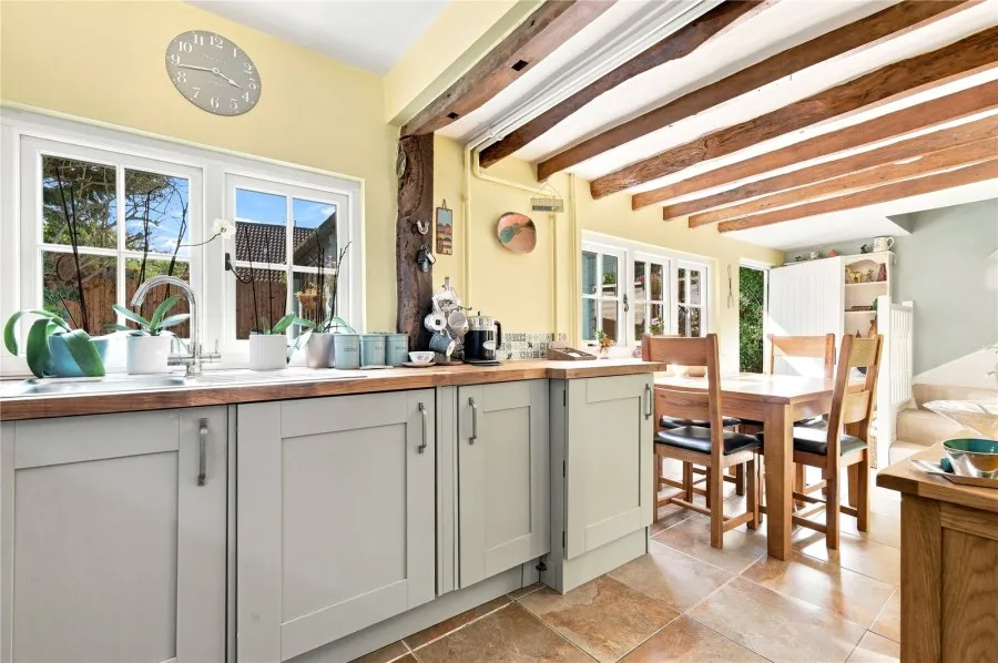 with 2 bedrooms in Debden, Saffron Walden, CB11, photo 3