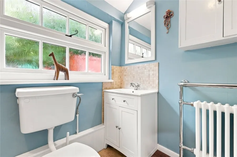 with 2 bedrooms in Debden, Saffron Walden, CB11, photo 16