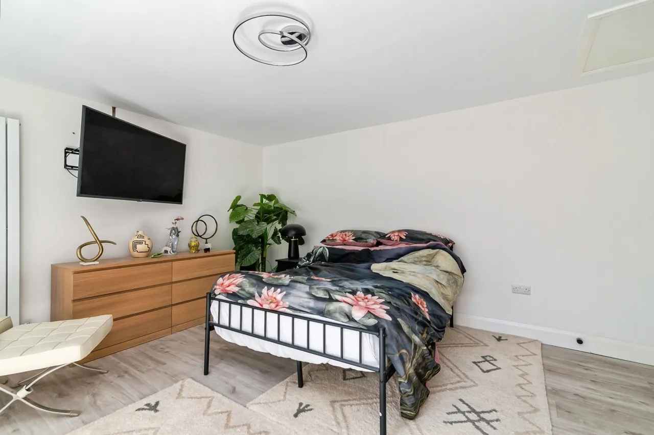 Broadway East, Nottingham, NG4, photo 13