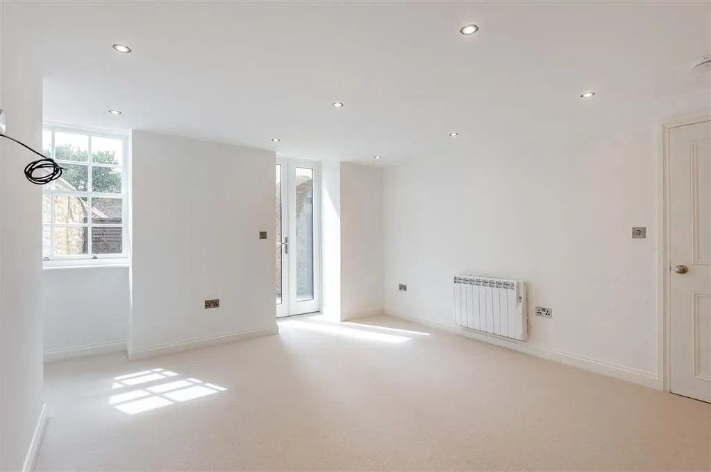 St. Marys Street, Stamford, PE9, photo 8