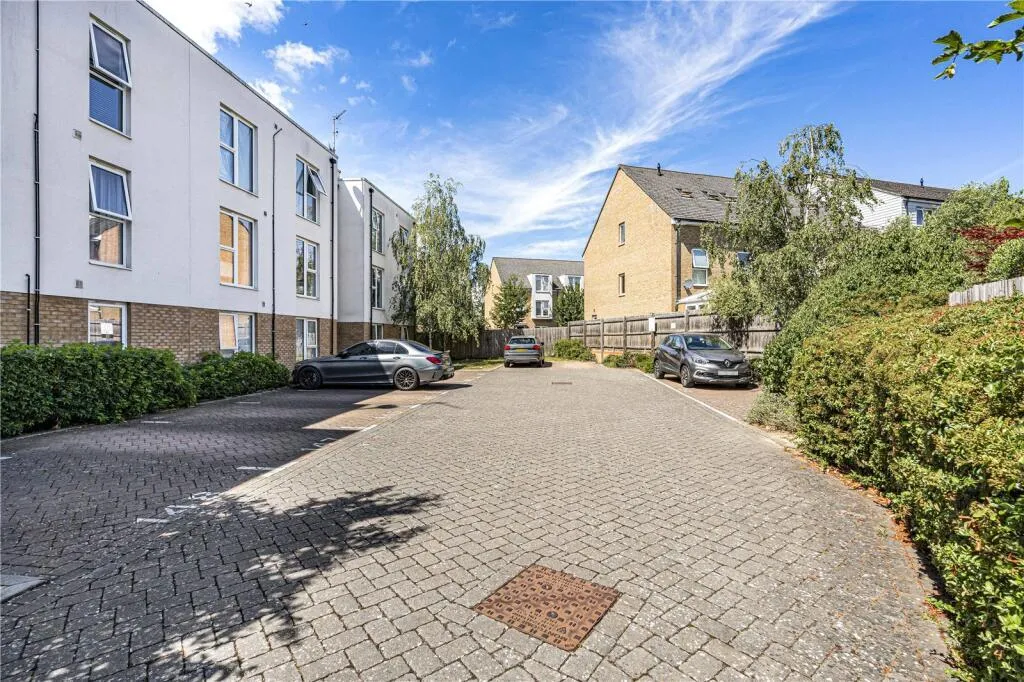 Hawker Drive, Addlestone, KT15, photo 19