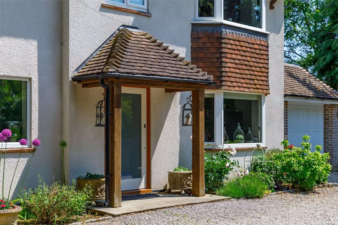 School Road, Windlesham, Surrey, GU20 6PD, photo 2