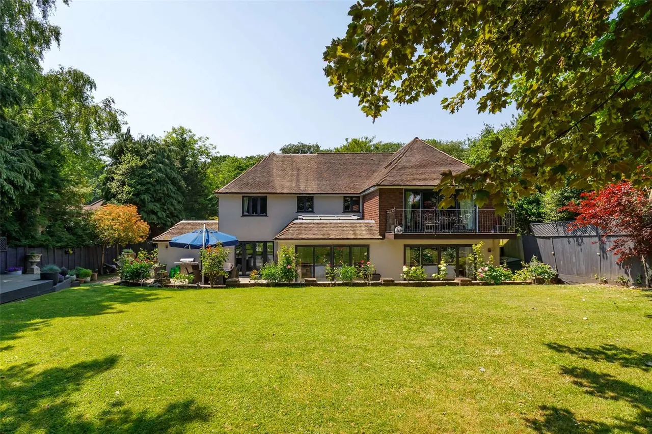 School Road, Windlesham, Surrey, GU20 6PD, photo 3