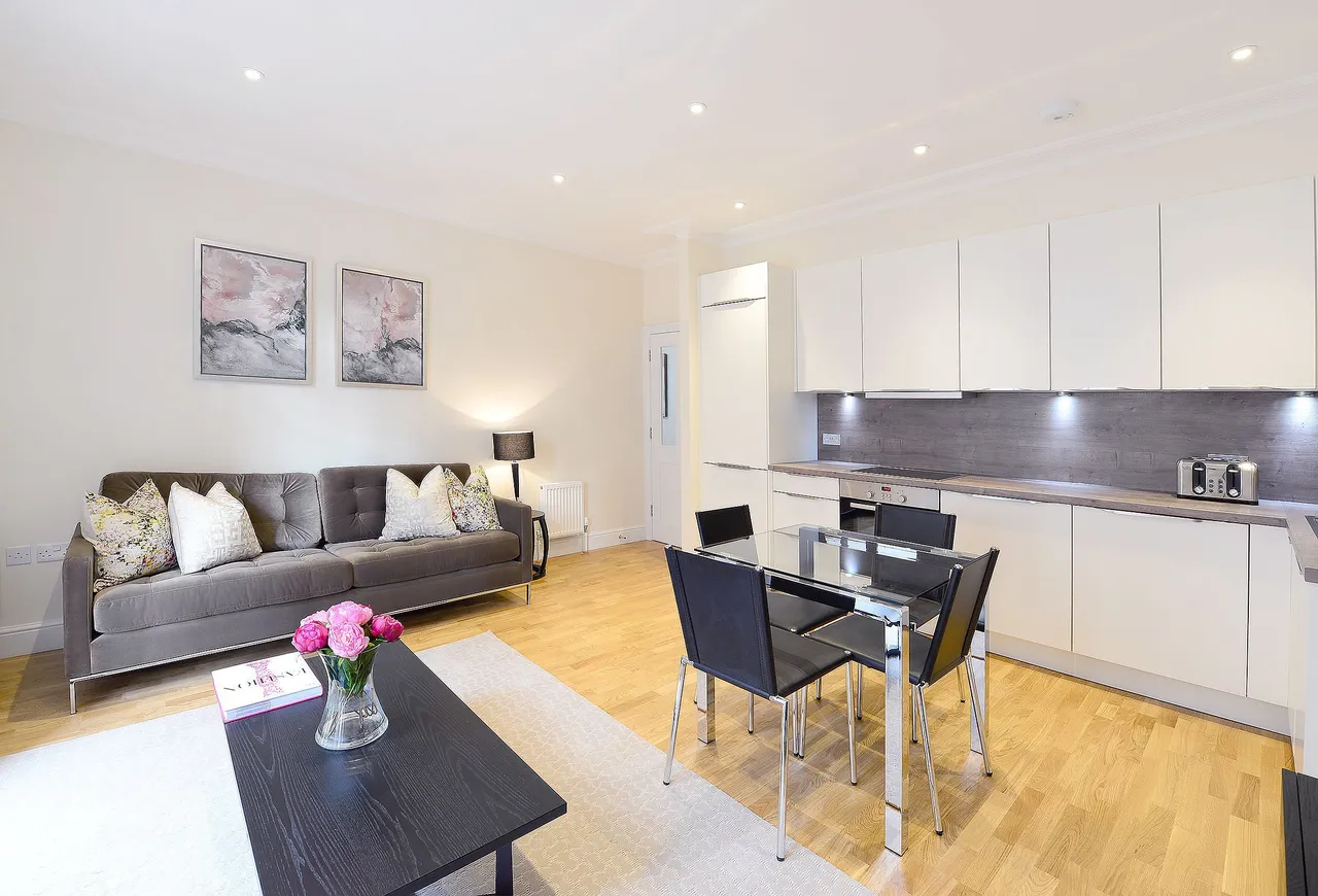 204 Hamlet Gardens, London, photo 6