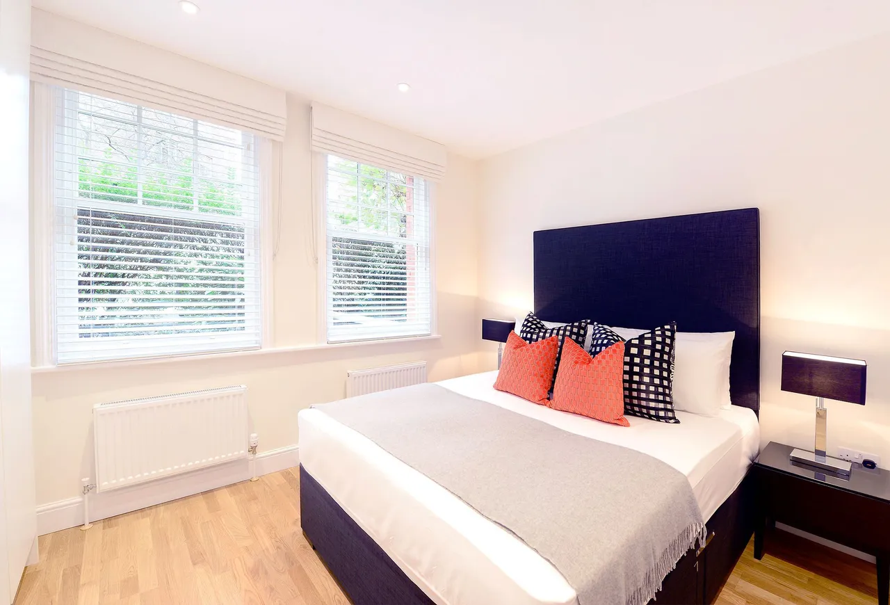 204 Hamlet Gardens, London, photo 4