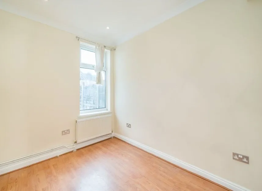 Colliers Water Lane, Thornton Heath, CR7, photo 2