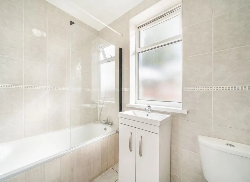 Colliers Water Lane, Thornton Heath, CR7, photo 6