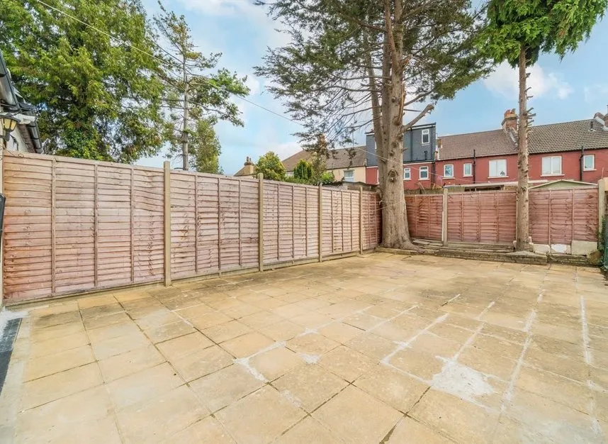 Colliers Water Lane, Thornton Heath, CR7, photo 5