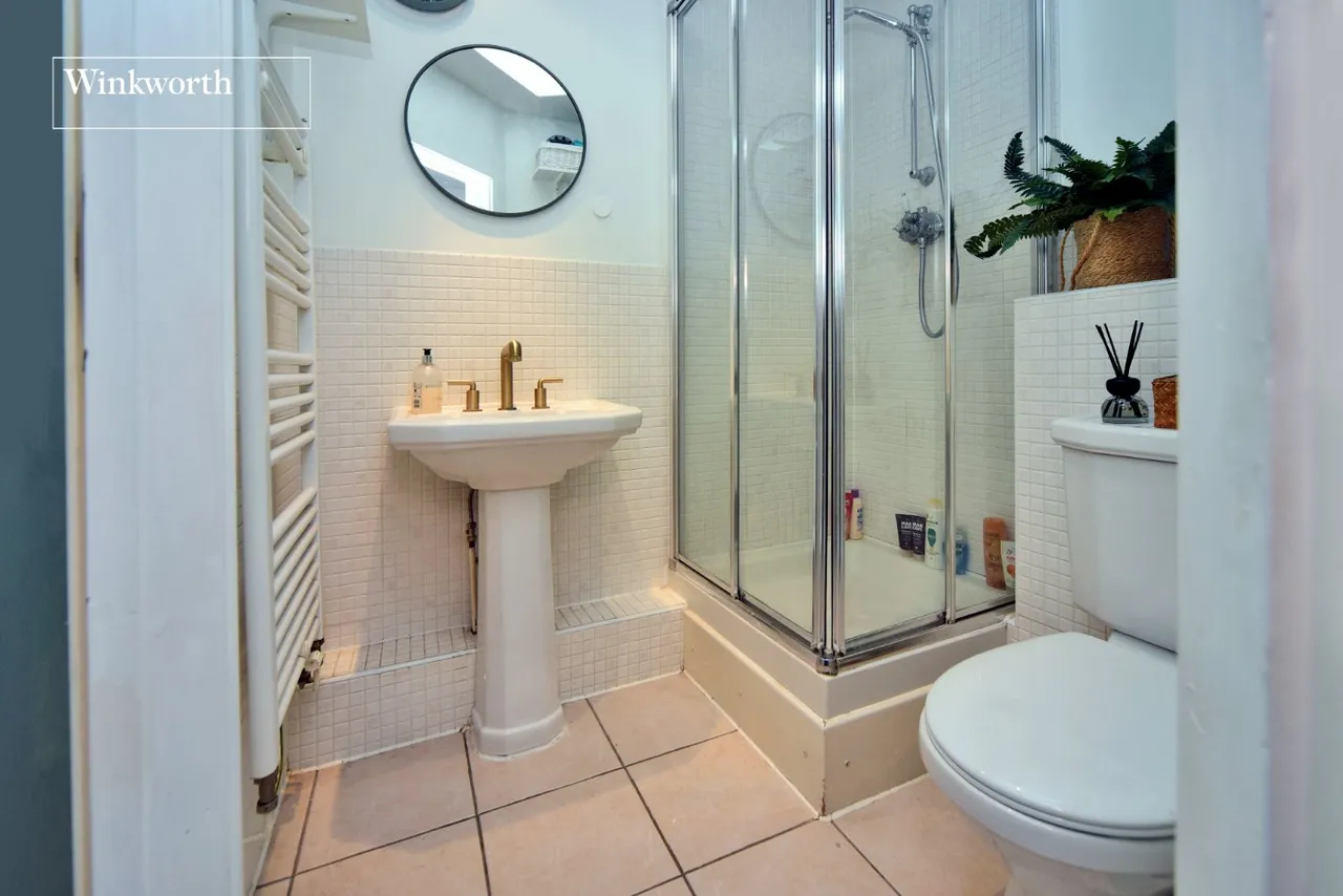 Brabham Court, 39 Central Road, Worcester Park, KT4, photo 7