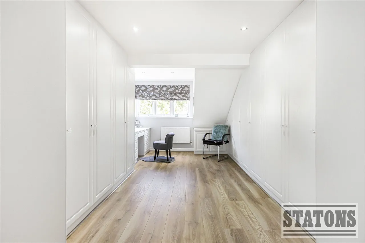 Warrengate Road, North Mymms, Hatfield, Hertfordshire, AL9 7TY, photo 13