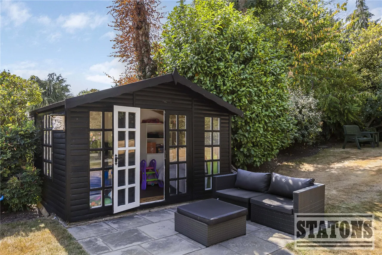 Warrengate Road, North Mymms, Hatfield, Hertfordshire, AL9 7TY, photo 17