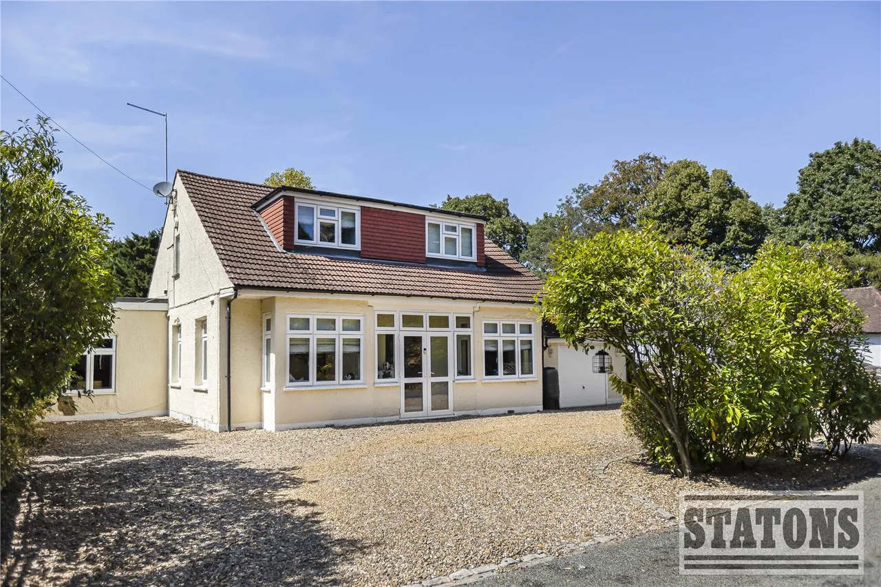 5 bed house for sale — Warrengate Road, North Mymms, Hatfield, Hertfordshire, AL9 7TY