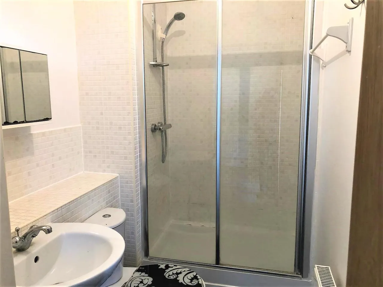 Defence Close, Thamesmead, SE28, photo 2