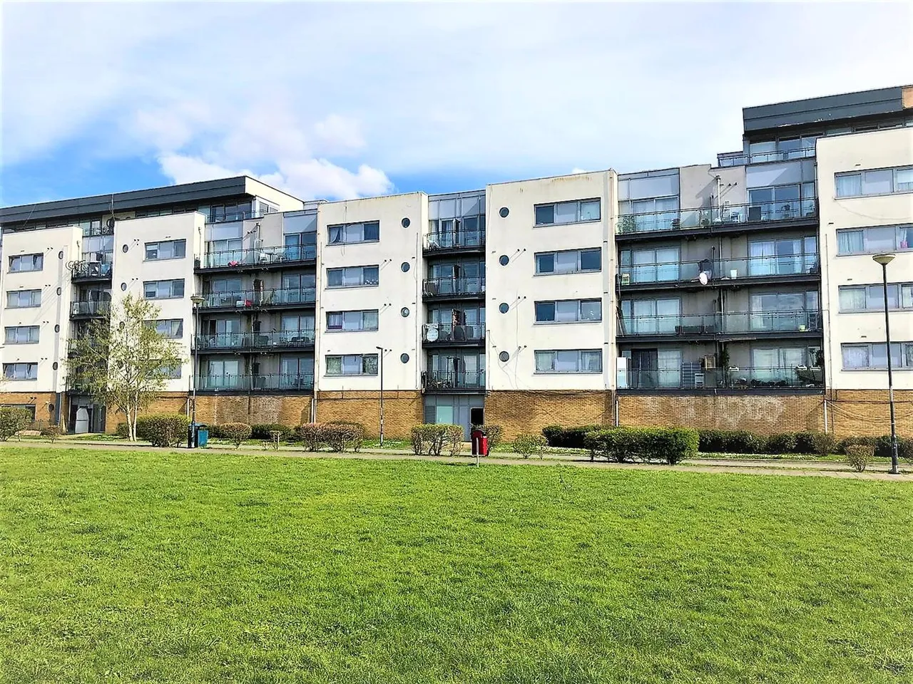 2 bed flat for sale — Defence Close, Thamesmead, SE28