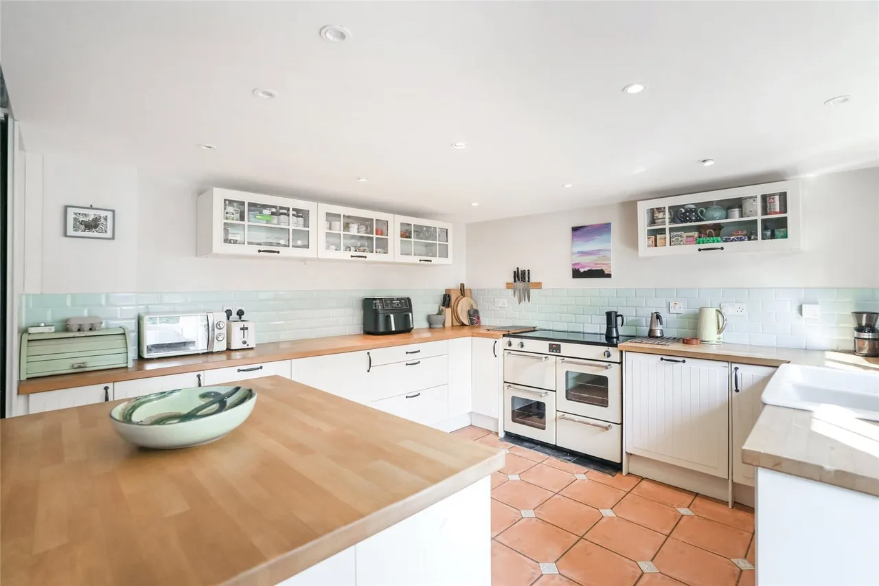 Kinghorn Road, Burntisland, Fife, KY3, photo 11