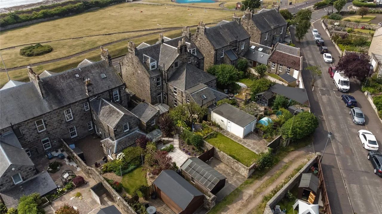 Kinghorn Road, Burntisland, Fife, KY3, photo 24
