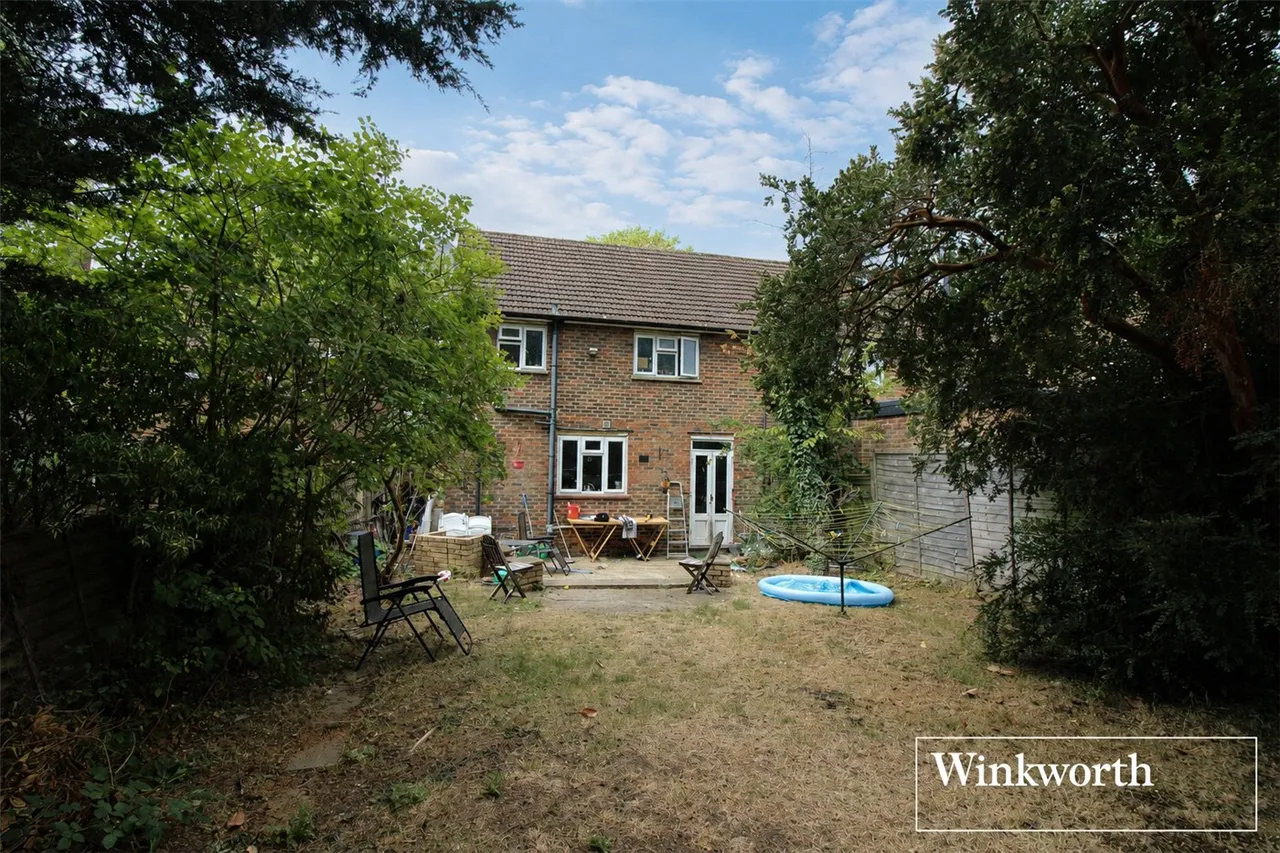 Stanborough Avenue, Borehamwood, WD6, photo 11