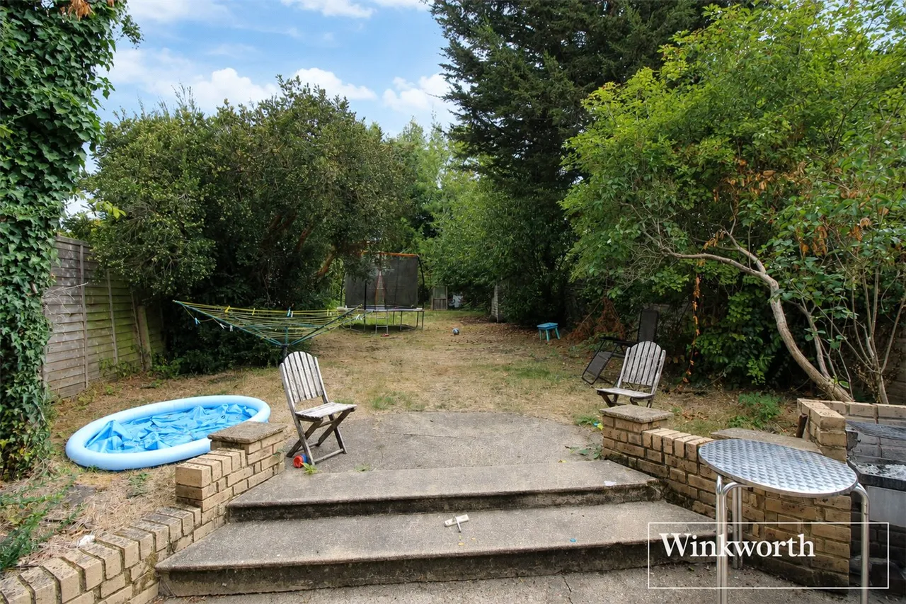 Stanborough Avenue, Borehamwood, WD6, photo 8