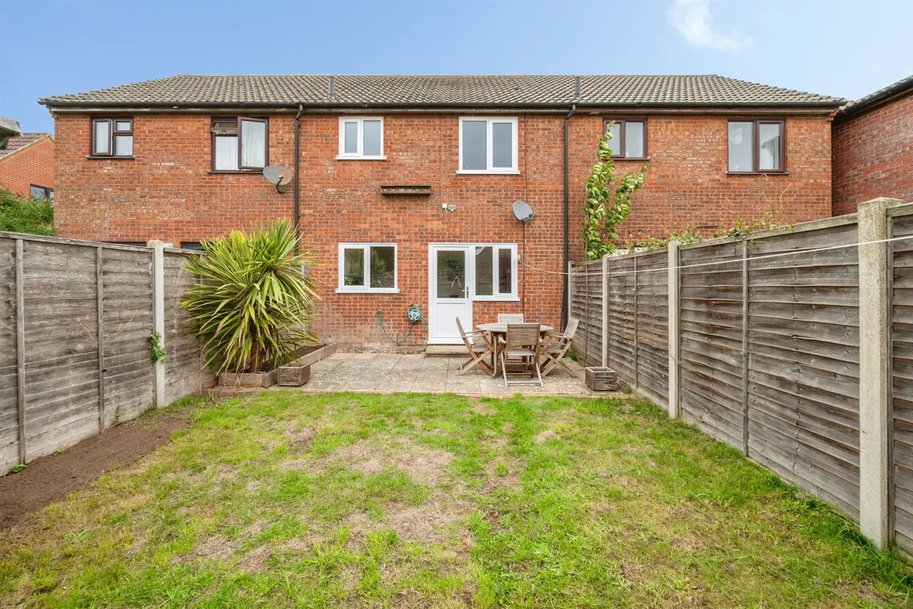 Highfield Close, Foulsham, NR20, photo 2