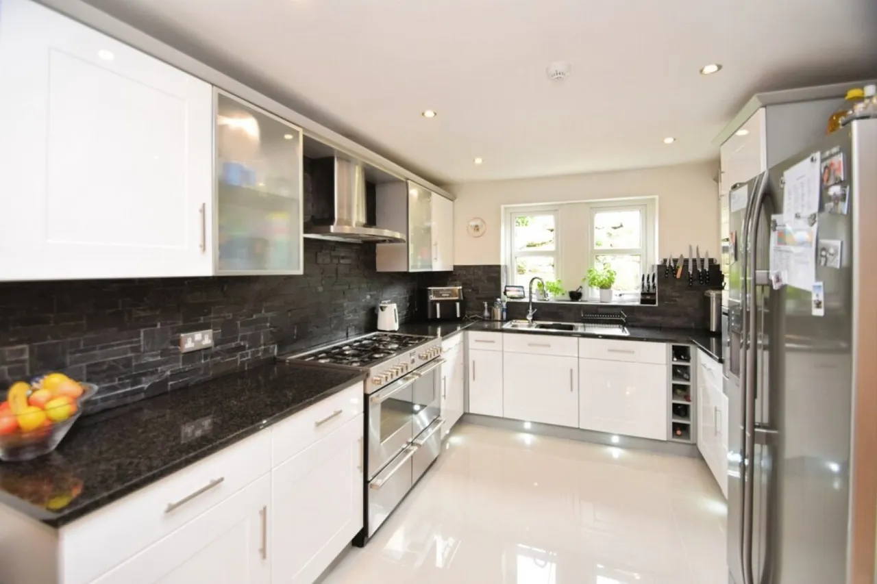 Oakworth, Keighley, West Yorkshire, photo 2