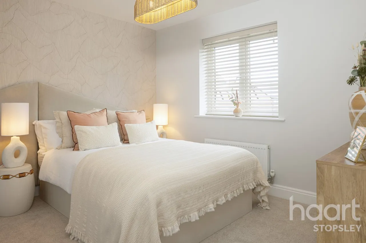 Molyneaux Avenue, Bovingdon Village, HP3, photo 7