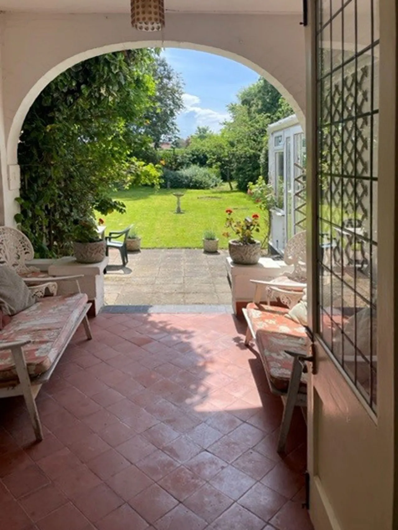 Spacious Six-Bed Home with Sea Views, photo 4