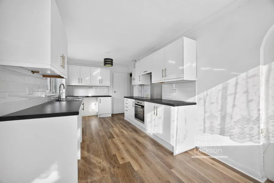 Wychwood Close, Seaview, PO34, photo 8