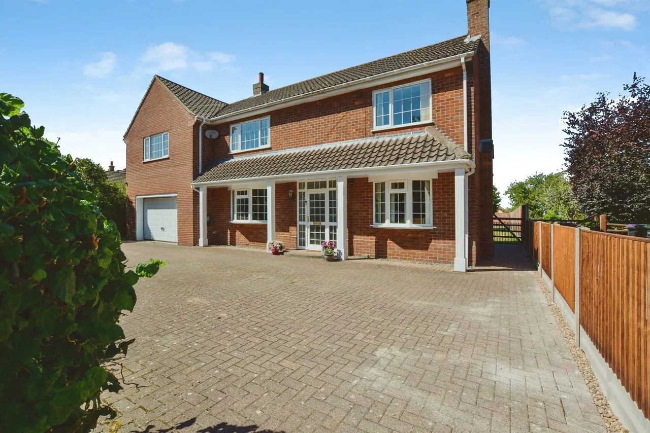 5 bed house for sale, Everingtons Lane, Skegness, PE25