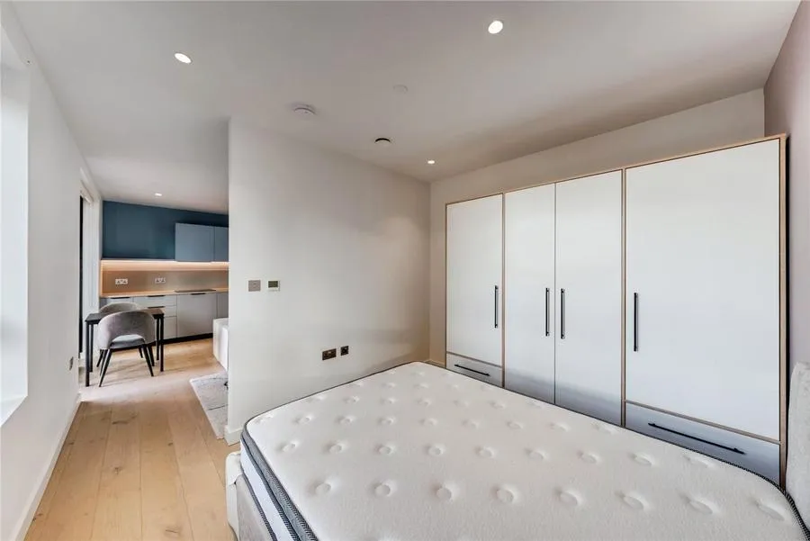 Chandlers Avenue, London, SE10, photo 6