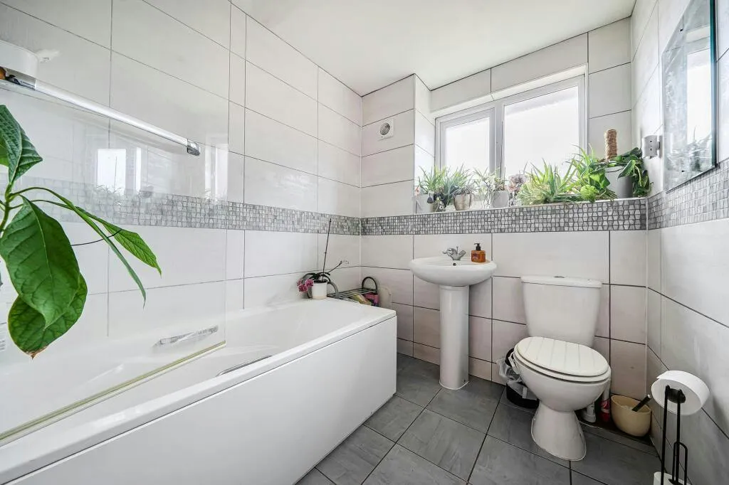 Monks Brook Close, Eastleigh, SO50, photo 4