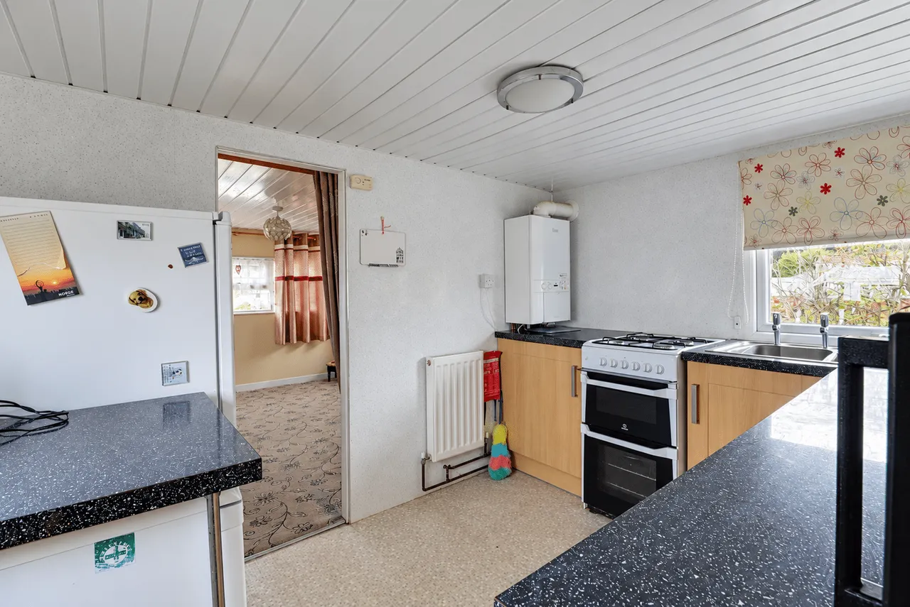 Second Avenue, Parklands Mobile Homes, DN17, photo 6