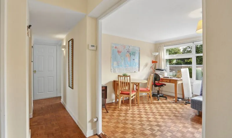 Downs Hill Road, Epsom, KT18, photo 7