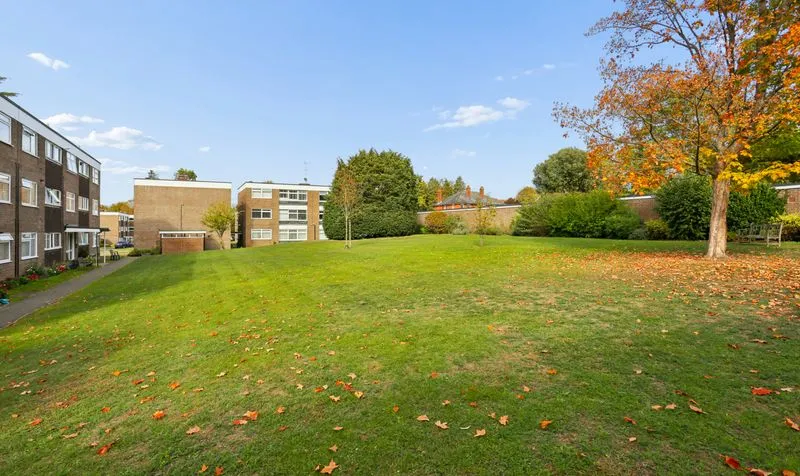 Downs Hill Road, Epsom, KT18, photo 16