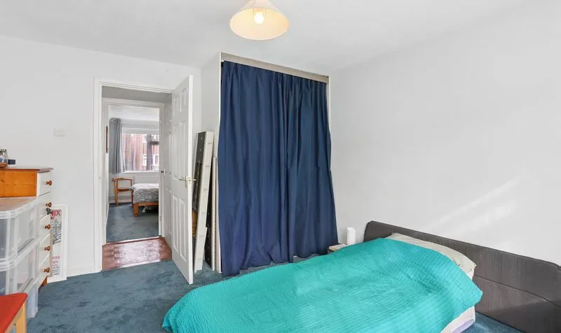 Downs Hill Road, Epsom, KT18, photo 14