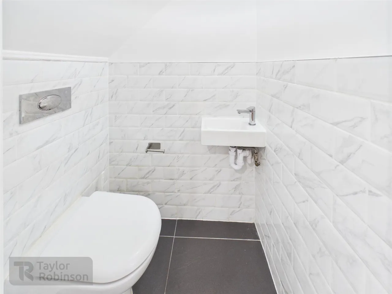 St Hildas Close, Pound Hill, RH10, photo 16