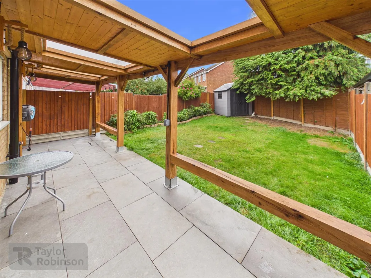 St Hildas Close, Pound Hill, RH10, photo 10