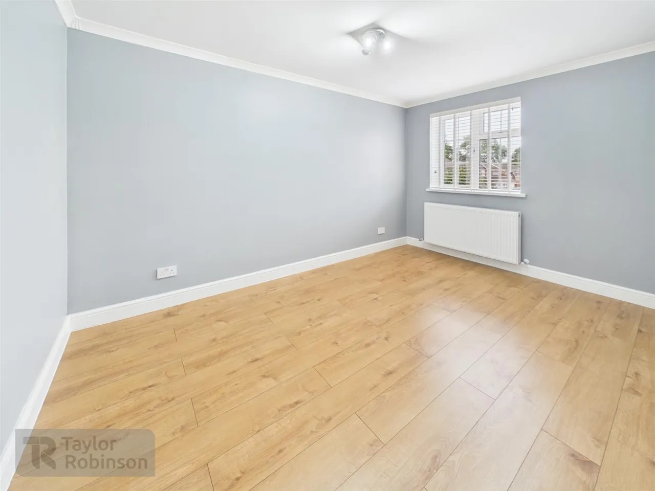 St Hildas Close, Pound Hill, RH10, photo 11