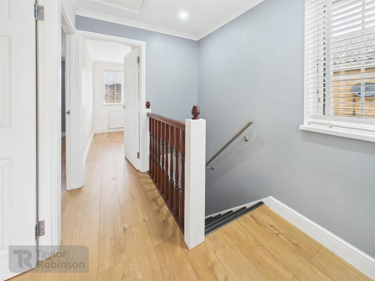 St Hildas Close, Pound Hill, RH10, photo 14