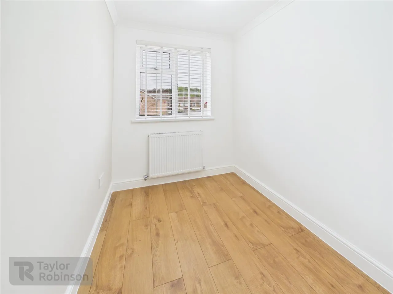 St Hildas Close, Pound Hill, RH10, photo 20