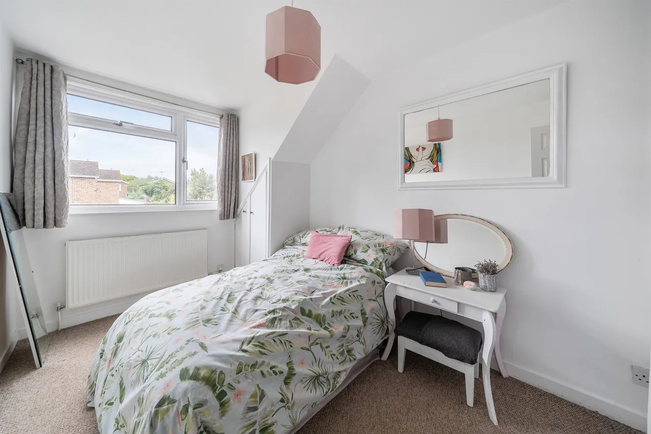 Cadwell Drive, Maidenhead, photo 12