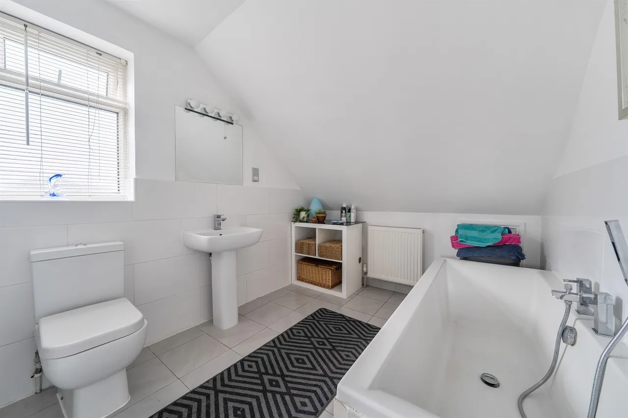 Cadwell Drive, Maidenhead, photo 9