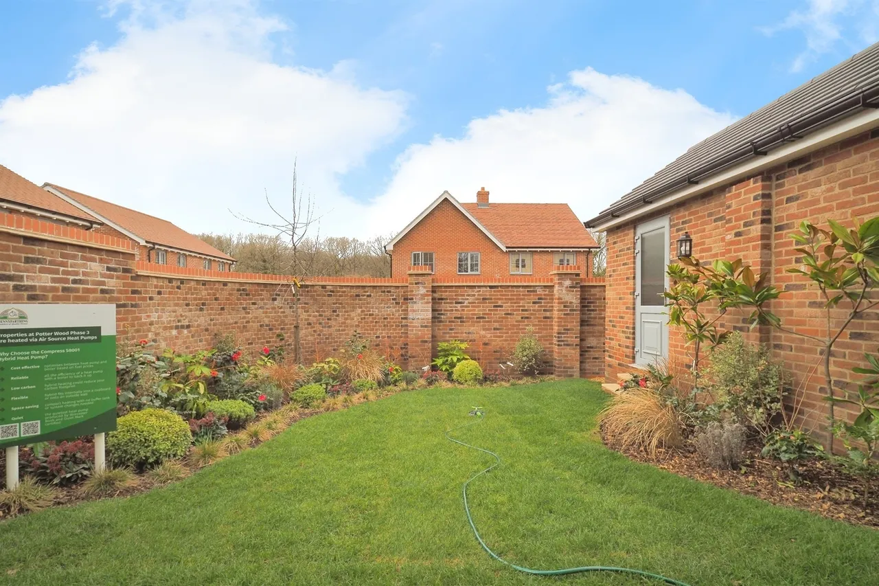 Edmondsham Road, Fordingbridge, BH31, photo 17
