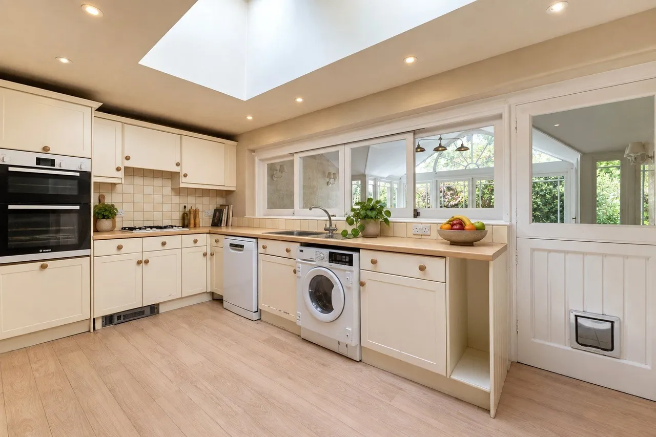 Guillards Oak, Midhurst, GU29, photo 3