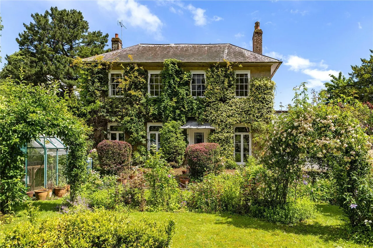 3 bed property for sale, Guillards Oak, Midhurst, GU29