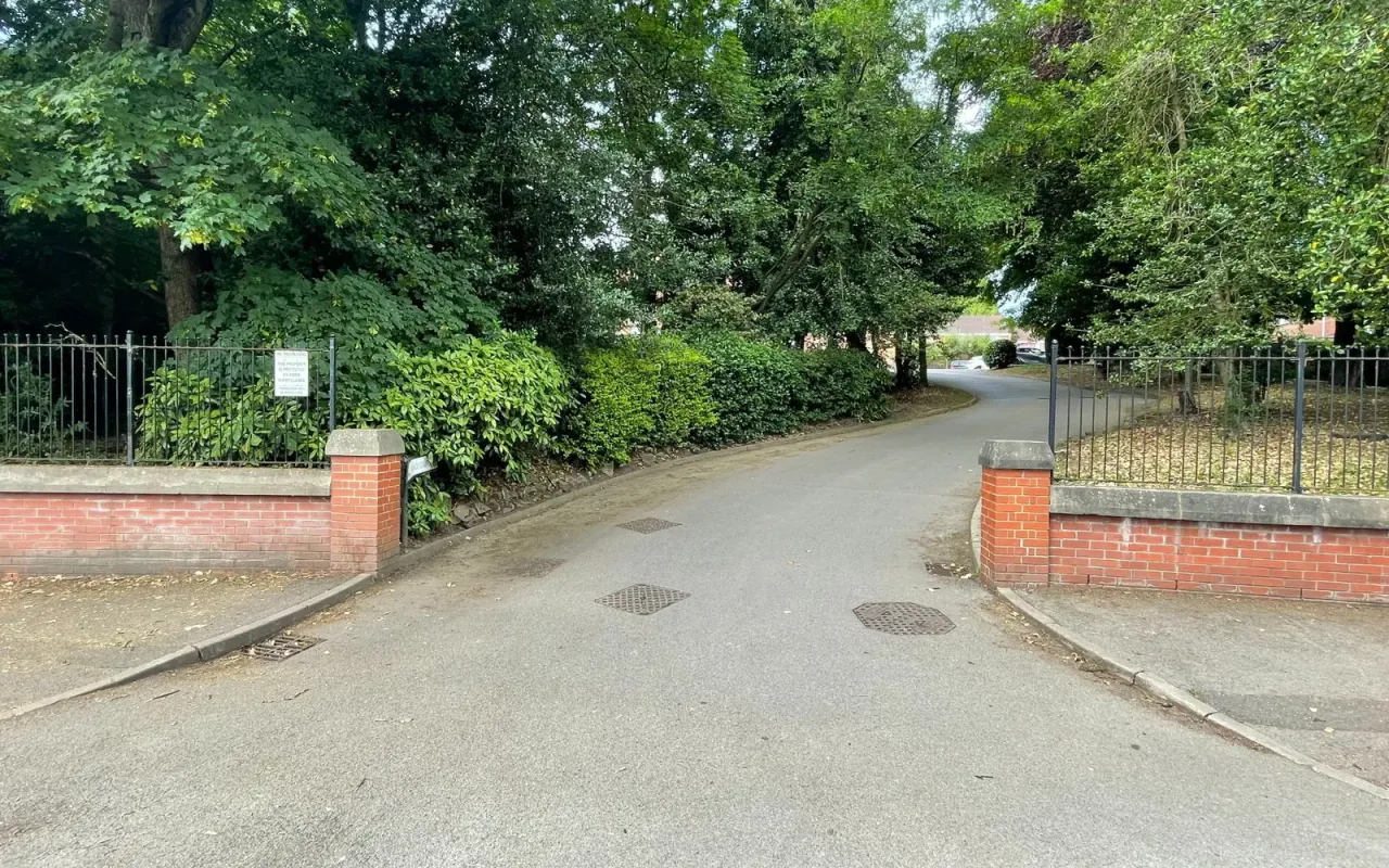 Grange Court, Wombwell, Barnsley, S73..., photo 2