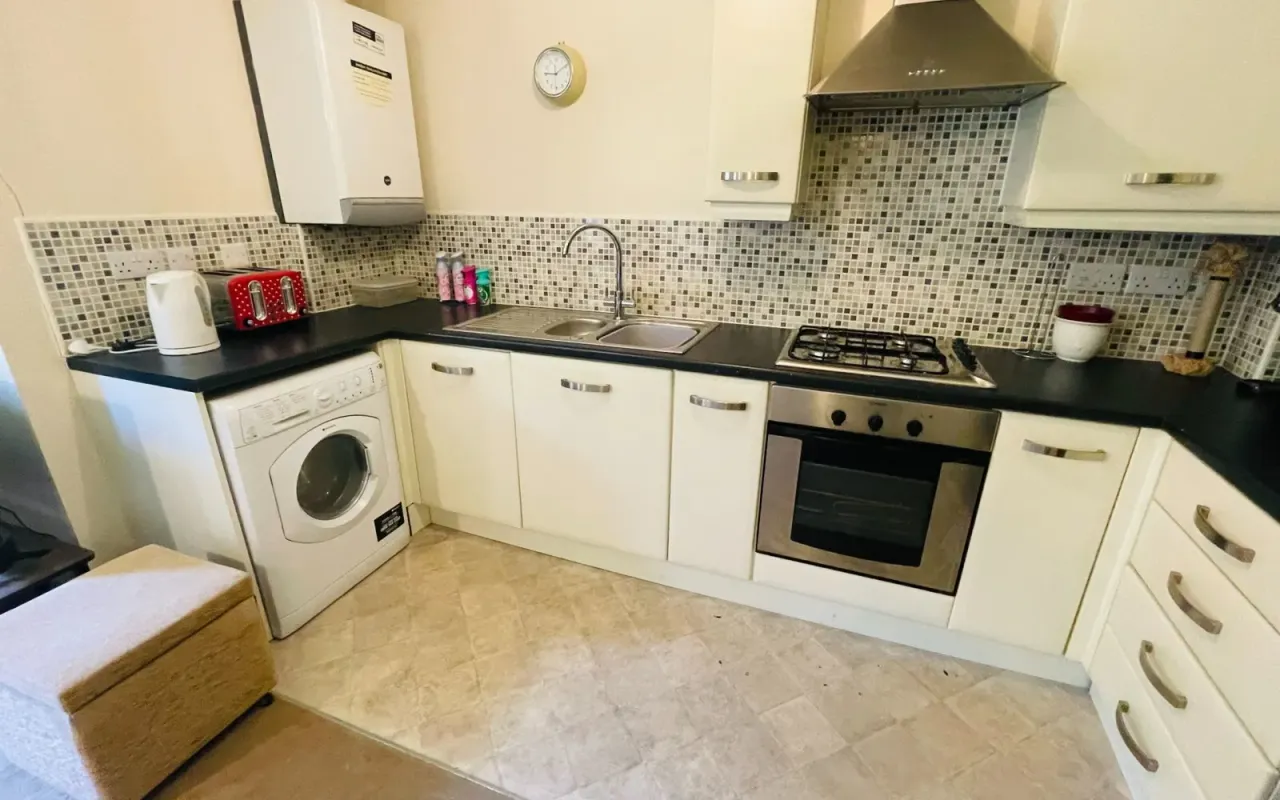 Grange Court, Wombwell, Barnsley, S73..., photo 5
