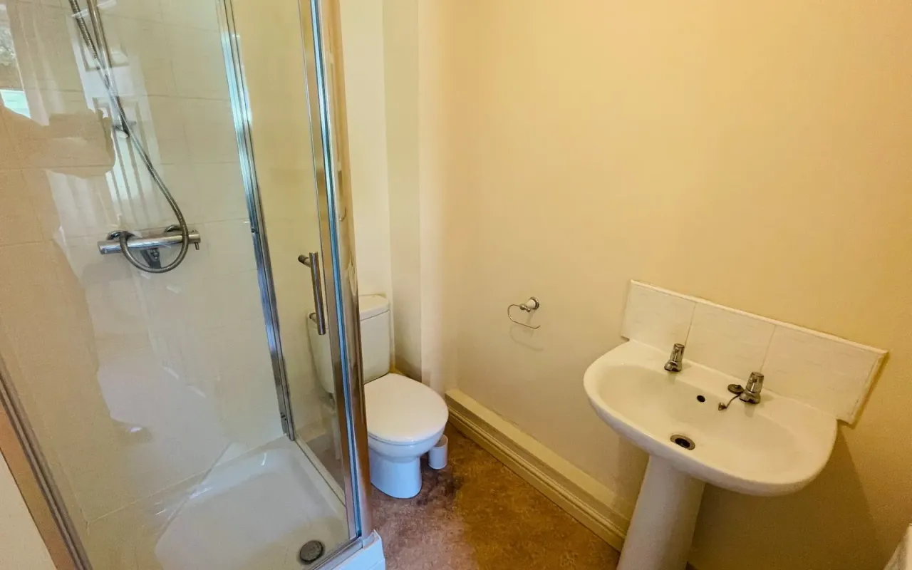 Grange Court, Wombwell, Barnsley, S73..., photo 9